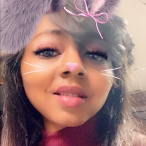 Meet your Posher, Vanessa